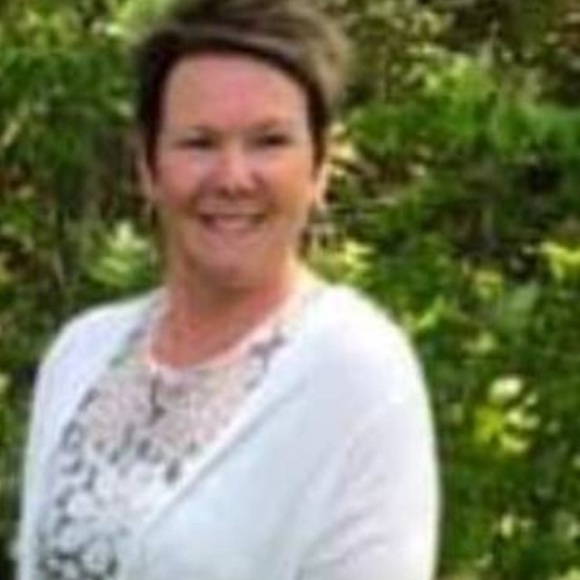 Meet your Posher, Monica - Picture 2 of 2